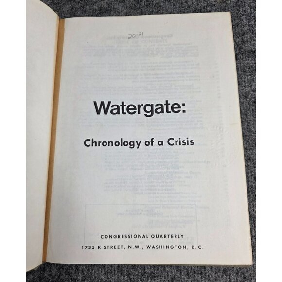 Watergate Chronology Of A Crisis Vol 1 Hardcover By Congressional Quarterly Vtg - Picture 4 of 7